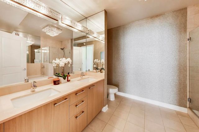 225 N Columbus Drive 7702, Chicago, IL 60601