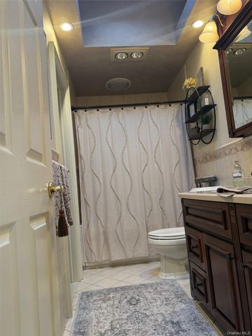 53 Page Drive, Hicksville, NY 11801