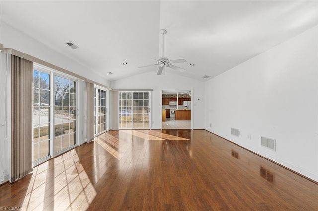 6012 Aaron Place Lane, Kernersville, NC 27284