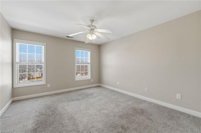 6012 Aaron Place Lane, Kernersville, NC 27284