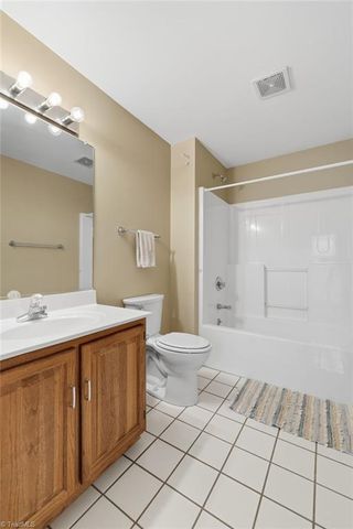 6012 Aaron Place Lane, Kernersville, NC 27284