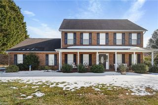 6012 Aaron Place Lane, Kernersville, NC 27284