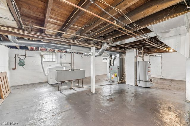 252 17th Street NW, Barberton, OH 44203
