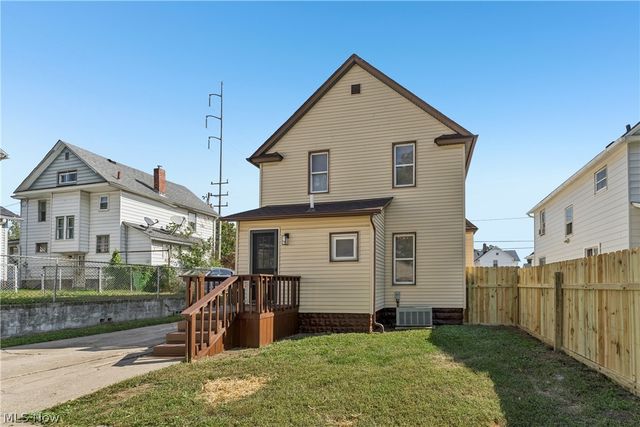 252 17th Street NW, Barberton, OH 44203