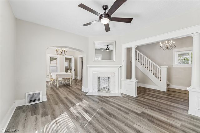 252 17th Street NW, Barberton, OH 44203
