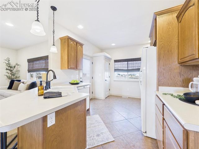 36 S Rolling Prairie Drive, Pueblo West, CO 81007