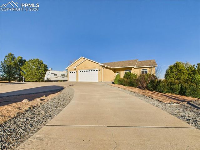 36 S Rolling Prairie Drive, Pueblo West, CO 81007
