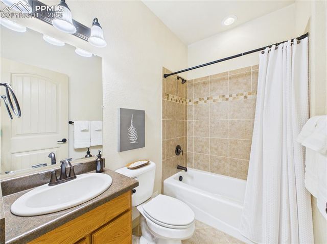 36 S Rolling Prairie Drive, Pueblo West, CO 81007