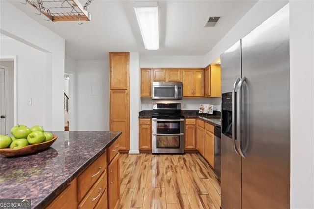 217 Peachtree Hollow Court, Sandy Springs, GA 30328
