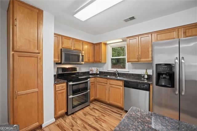217 Peachtree Hollow Court, Sandy Springs, GA 30328