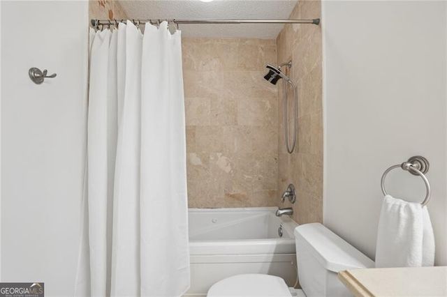 217 Peachtree Hollow Court, Sandy Springs, GA 30328