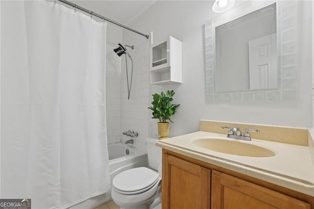 217 Peachtree Hollow Court, Sandy Springs, GA 30328