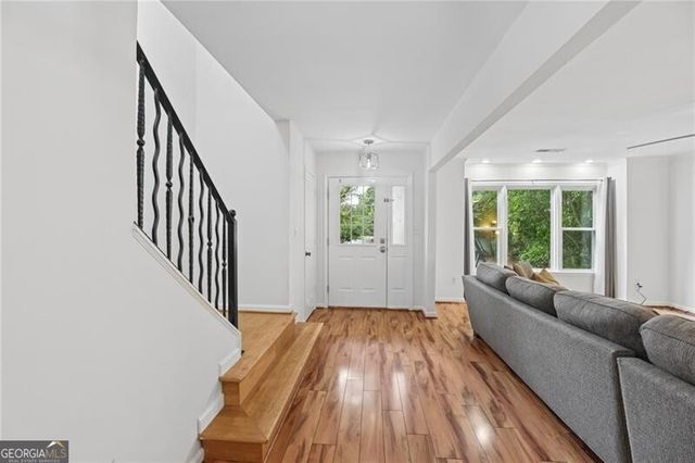 217 Peachtree Hollow Court, Sandy Springs, GA 30328