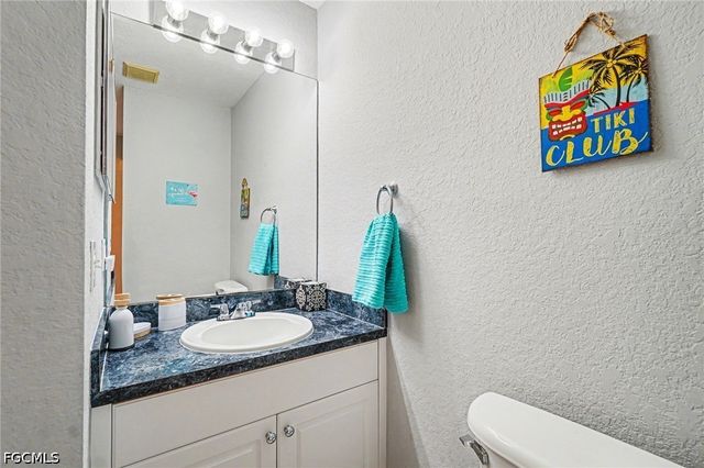 2727 SW 2nd CT, Cape Coral, FL 33914