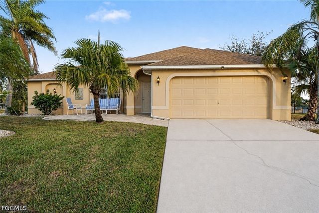 2727 SW 2nd CT, Cape Coral, FL 33914