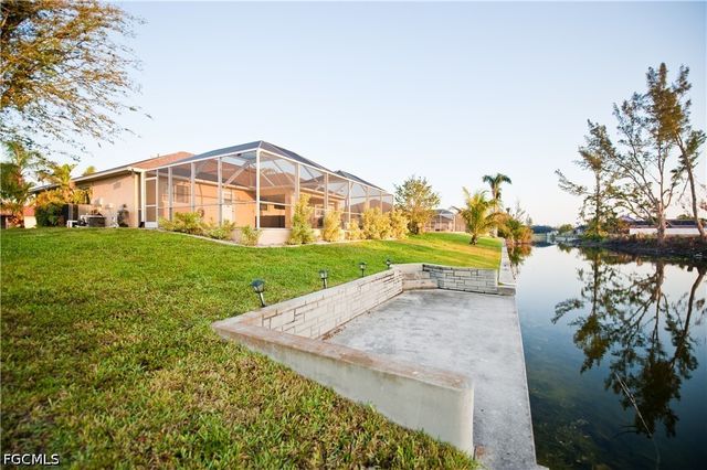2727 SW 2nd CT, Cape Coral, FL 33914