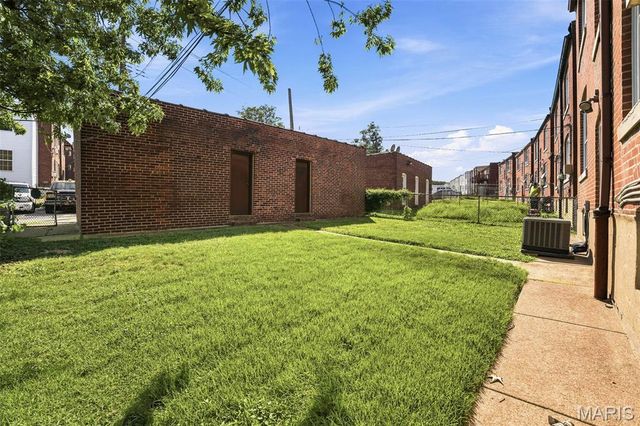 4944 Mardel Avenue, St Louis, MO 63109