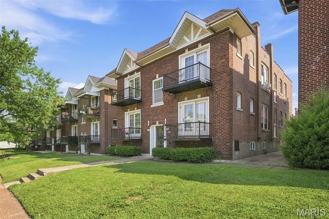 4944 Mardel Avenue, St Louis, MO 63109