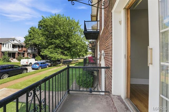 4944 Mardel Avenue, St Louis, MO 63109