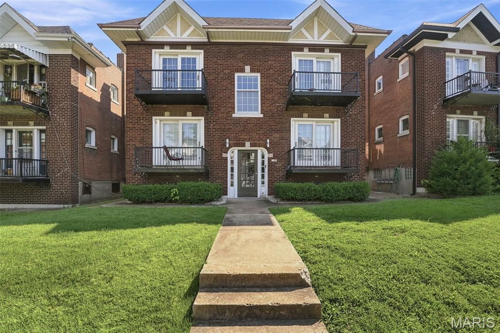 4944 Mardel Avenue, St Louis, MO 63109
