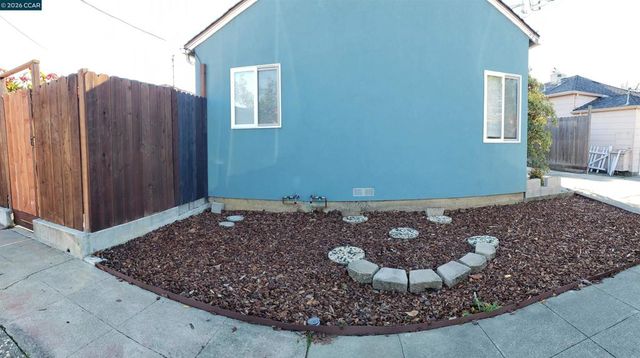 6130 Van Fleet Ave, Richmond, CA 94804