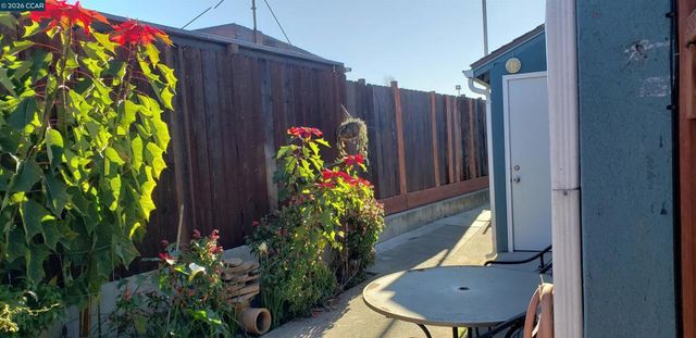 6130 Van Fleet Ave, Richmond, CA 94804