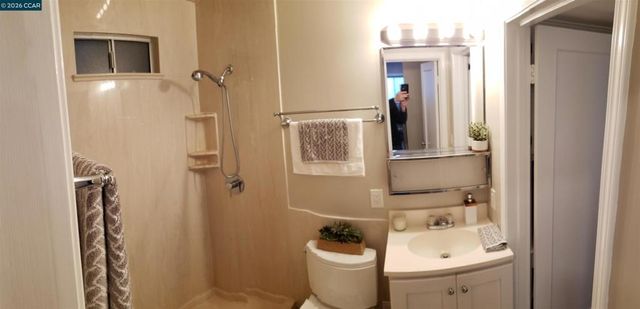 6130 Van Fleet Ave, Richmond, CA 94804