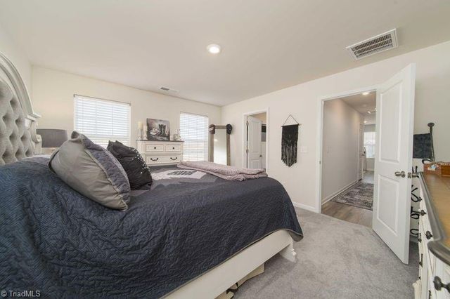 6015 Red Pheasant Drive, Kernersville, NC 27284