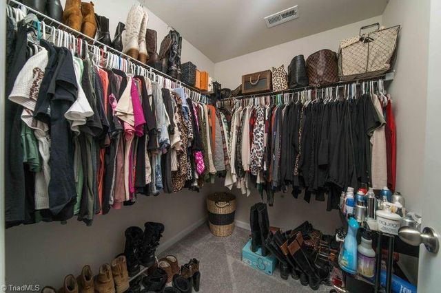 6015 Red Pheasant Drive, Kernersville, NC 27284