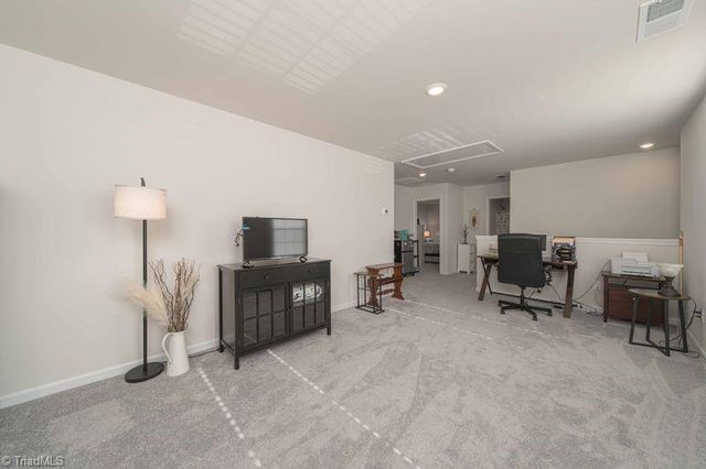 6015 Red Pheasant Drive, Kernersville, NC 27284