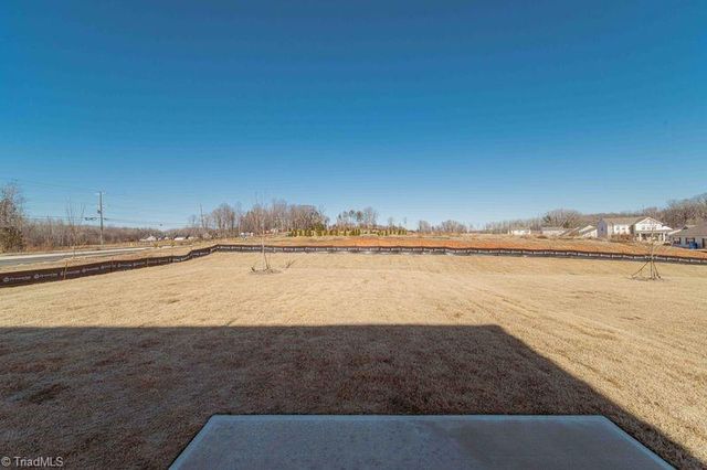 6015 Red Pheasant Drive, Kernersville, NC 27284