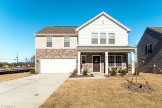 6015 Red Pheasant Drive, Kernersville, NC 27284