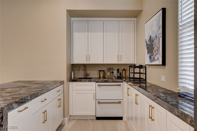 1543 VIA SALARIA Court, Henderson, NV 89052