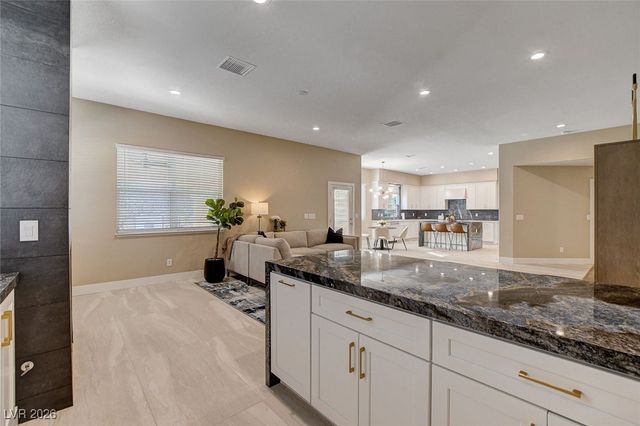 1543 VIA SALARIA Court, Henderson, NV 89052