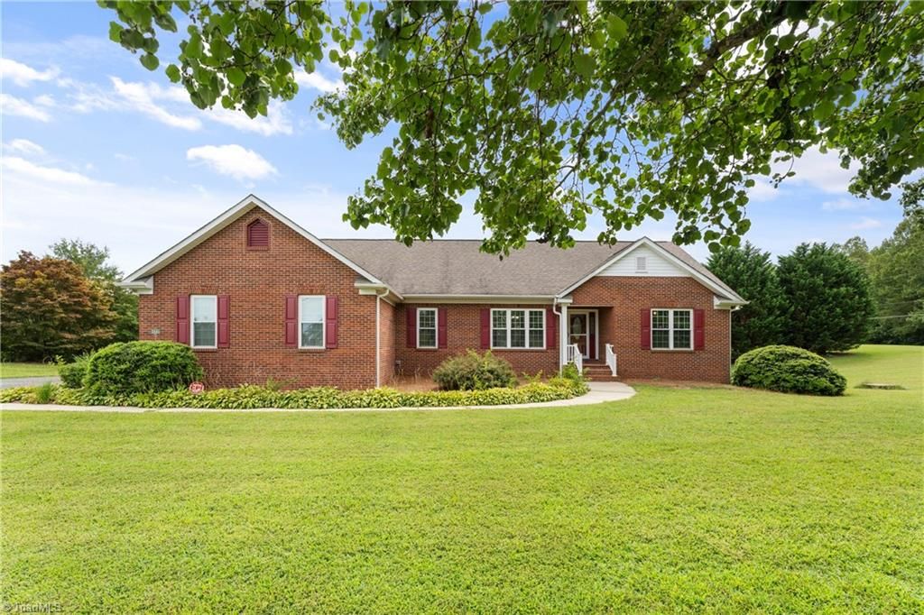 2531 Slate Road, King, NC 27021