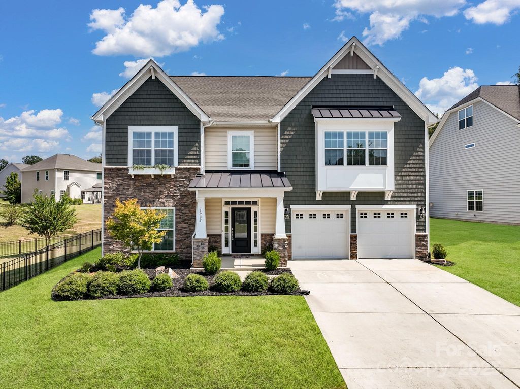 1982 Smokey Quartz Road, Davidson, NC 28036