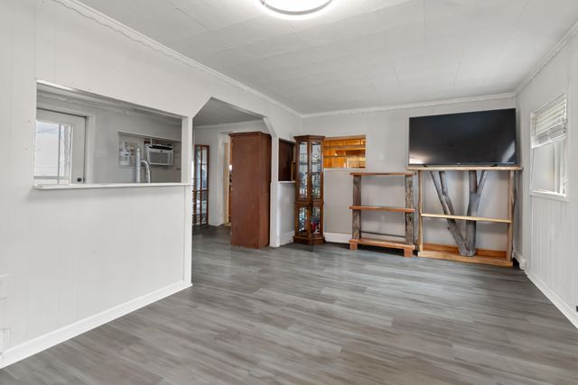 2141 Blue John Road, Burnside, KY 42519