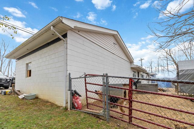 2141 Blue John Road, Burnside, KY 42519