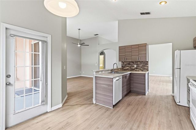 2412 RUNYON CIRCLE, Orlando, FL 32837
