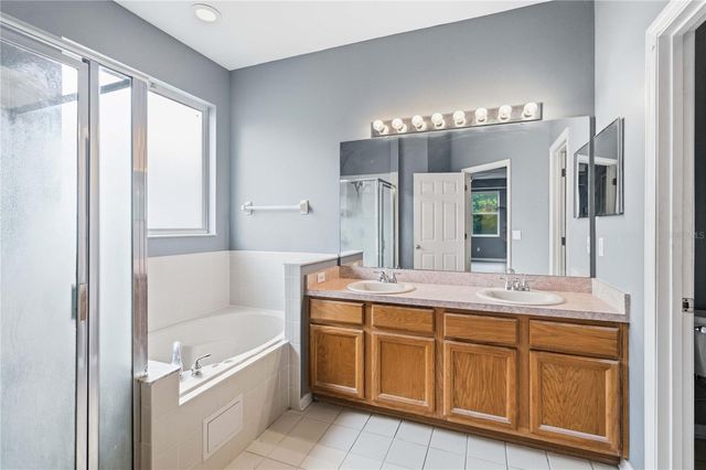 2412 RUNYON CIRCLE, Orlando, FL 32837