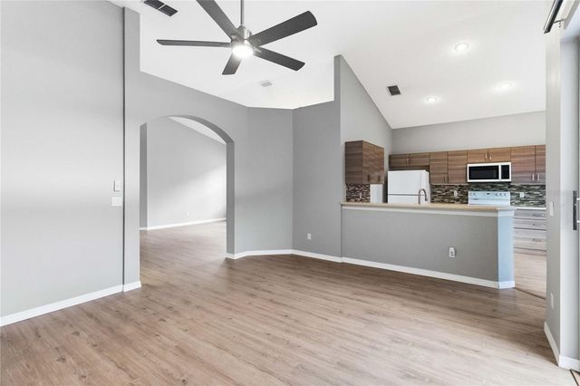 2412 RUNYON CIRCLE, Orlando, FL 32837