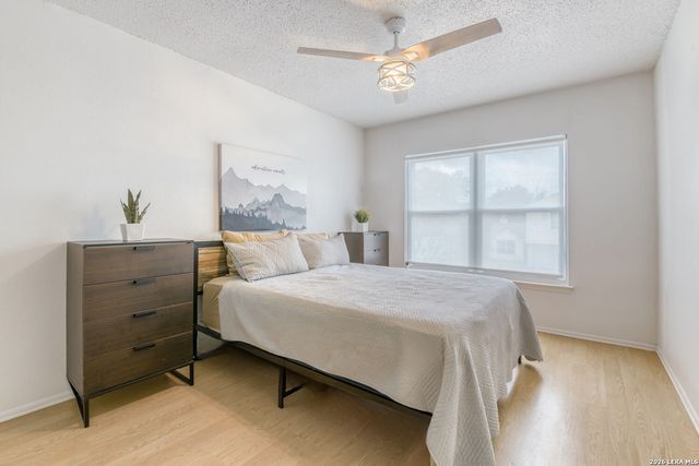 6223 Valley Pawn, San Antonio, TX 78250