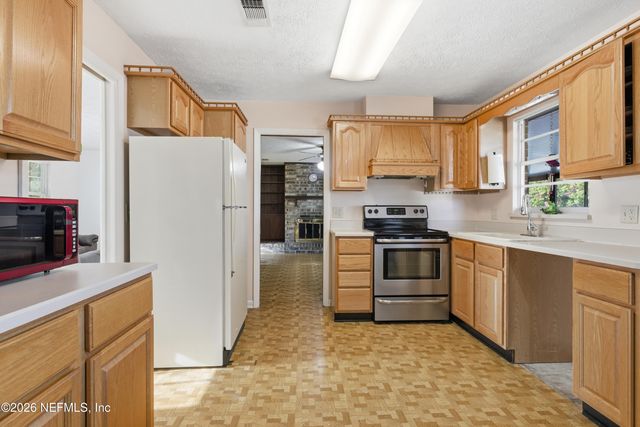 2495 AQUARIUS Road, Orange Park, FL 32073