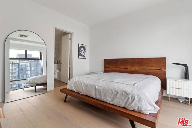 801 S Grand Avenue 2211, Los Angeles, CA 90017