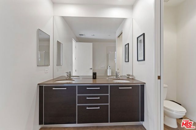 801 S Grand Avenue 2211, Los Angeles, CA 90017