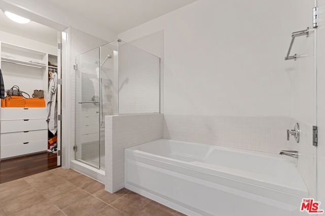 801 S Grand Avenue 2211, Los Angeles, CA 90017