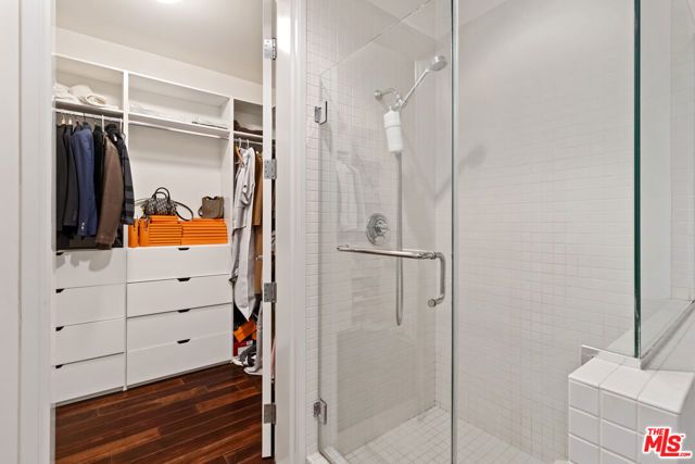 801 S Grand Avenue 2211, Los Angeles, CA 90017