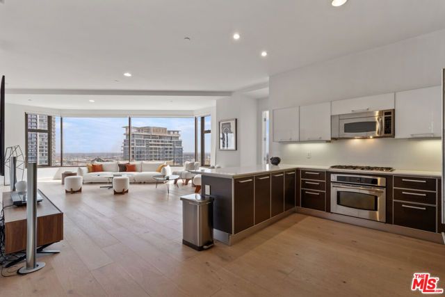 801 S Grand Avenue 2211, Los Angeles, CA 90017
