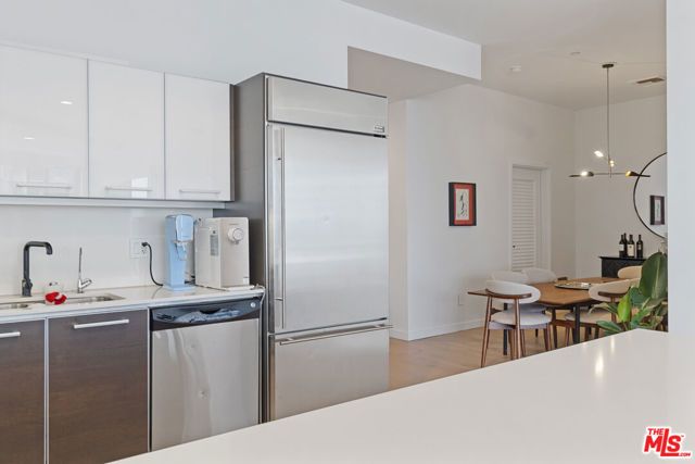 801 S Grand Avenue 2211, Los Angeles, CA 90017