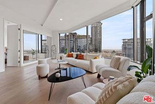 801 S Grand Avenue 2211, Los Angeles, CA 90017